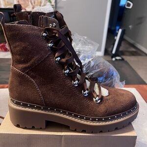 NIB Steve Madden Women's Cognac Lace Up Boots